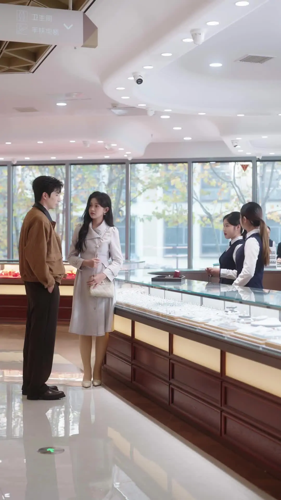 Episode 29 of Clingy Husband, Double-faced Wife