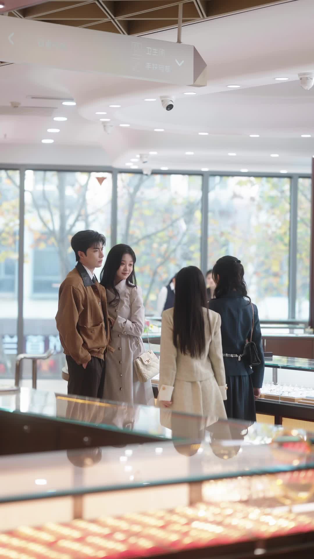 Episode 30 of Clingy Husband, Double-faced Wife