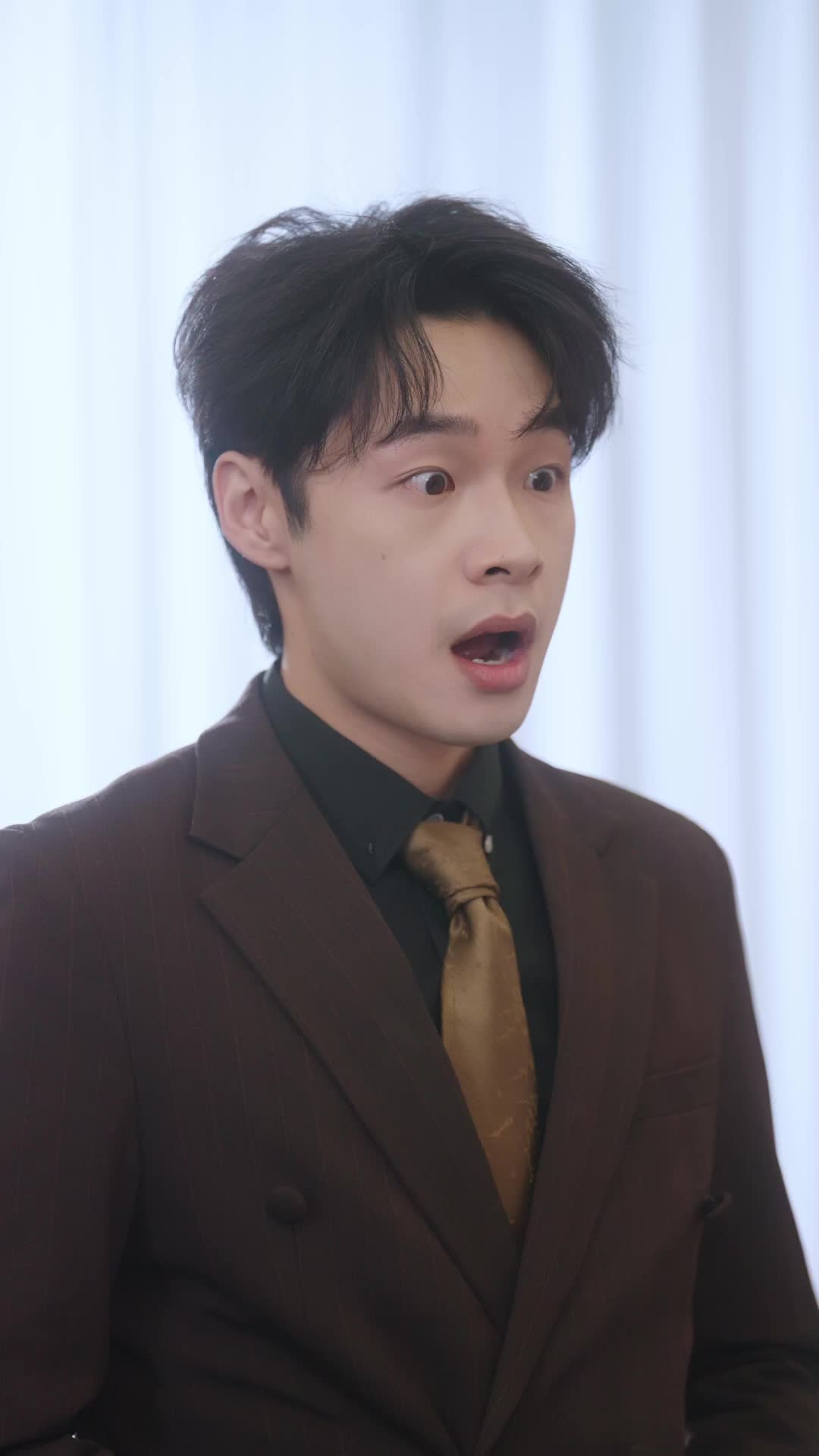 Episode 38 of Clingy Husband, Double-faced Wife