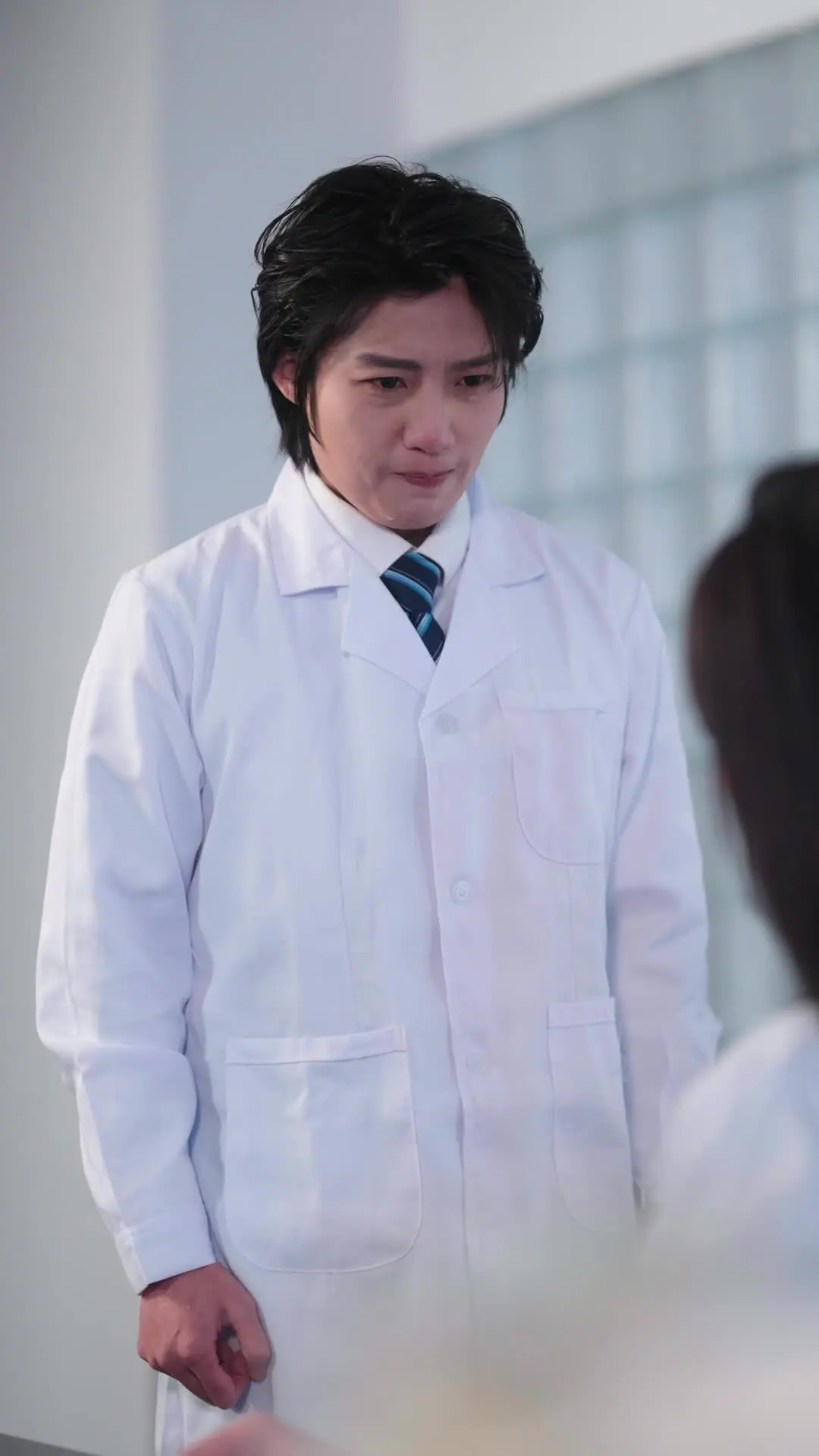 Episode 44 of Clingy Husband, Double-faced Wife