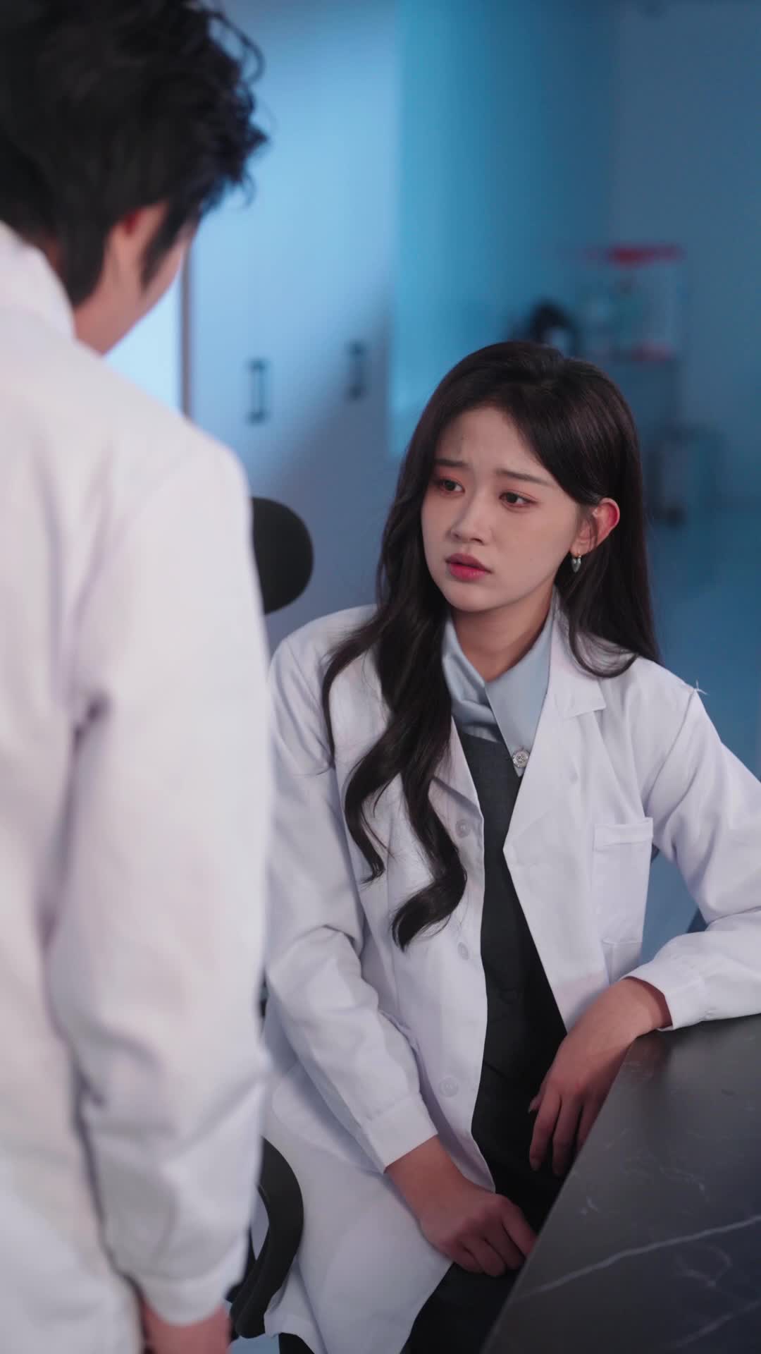 Episode 45 of Clingy Husband, Double-faced Wife