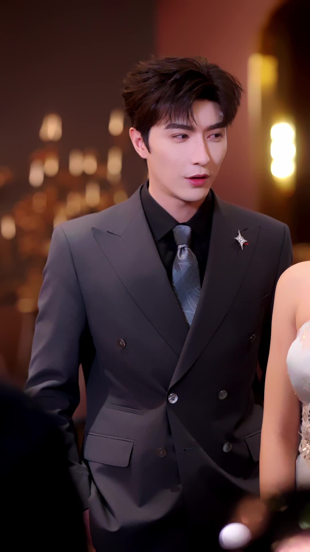 Episode 52 of Clingy Husband, Double-faced Wife