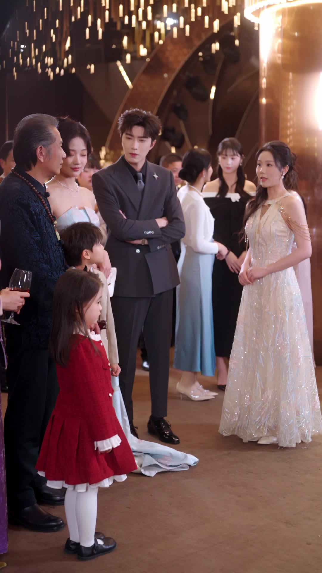 Episode 54 of Clingy Husband, Double-faced Wife