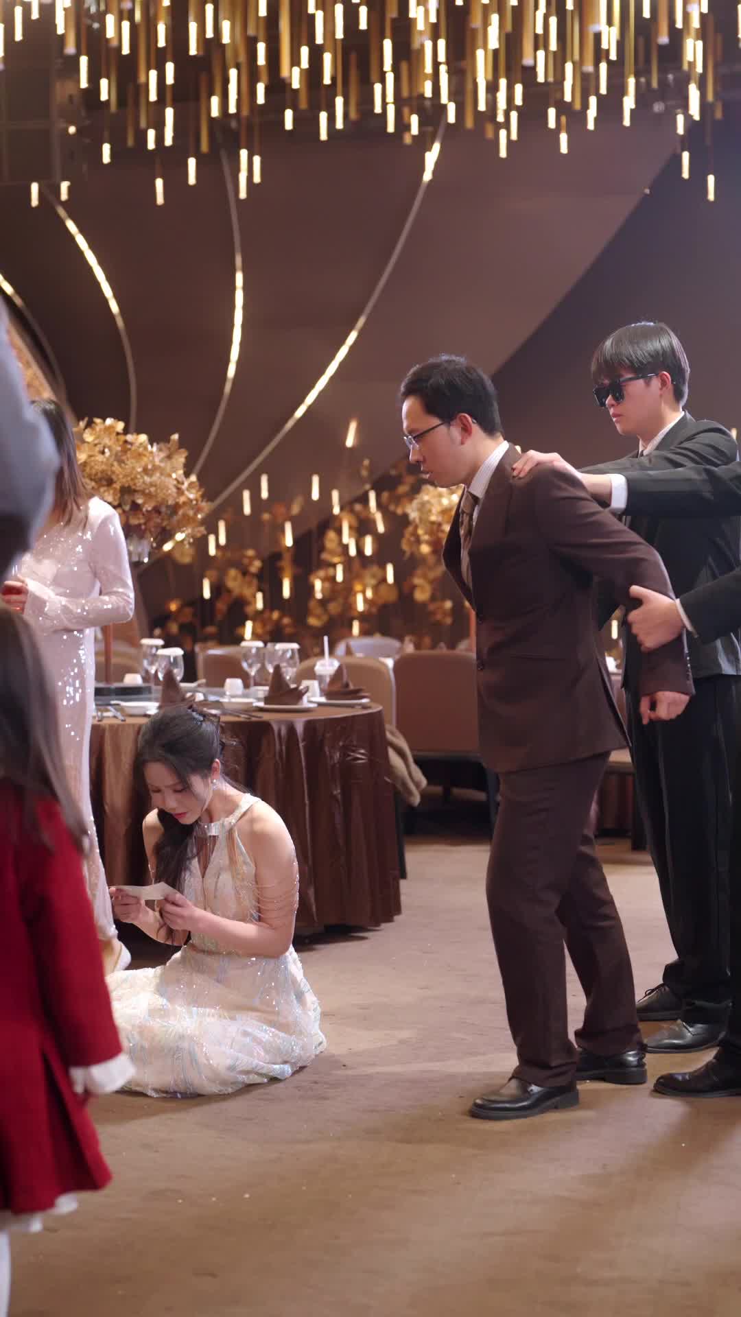 Episode 64 of Clingy Husband, Double-faced Wife