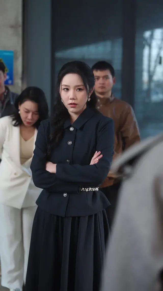 Episode 69 of Clingy Husband, Double-faced Wife