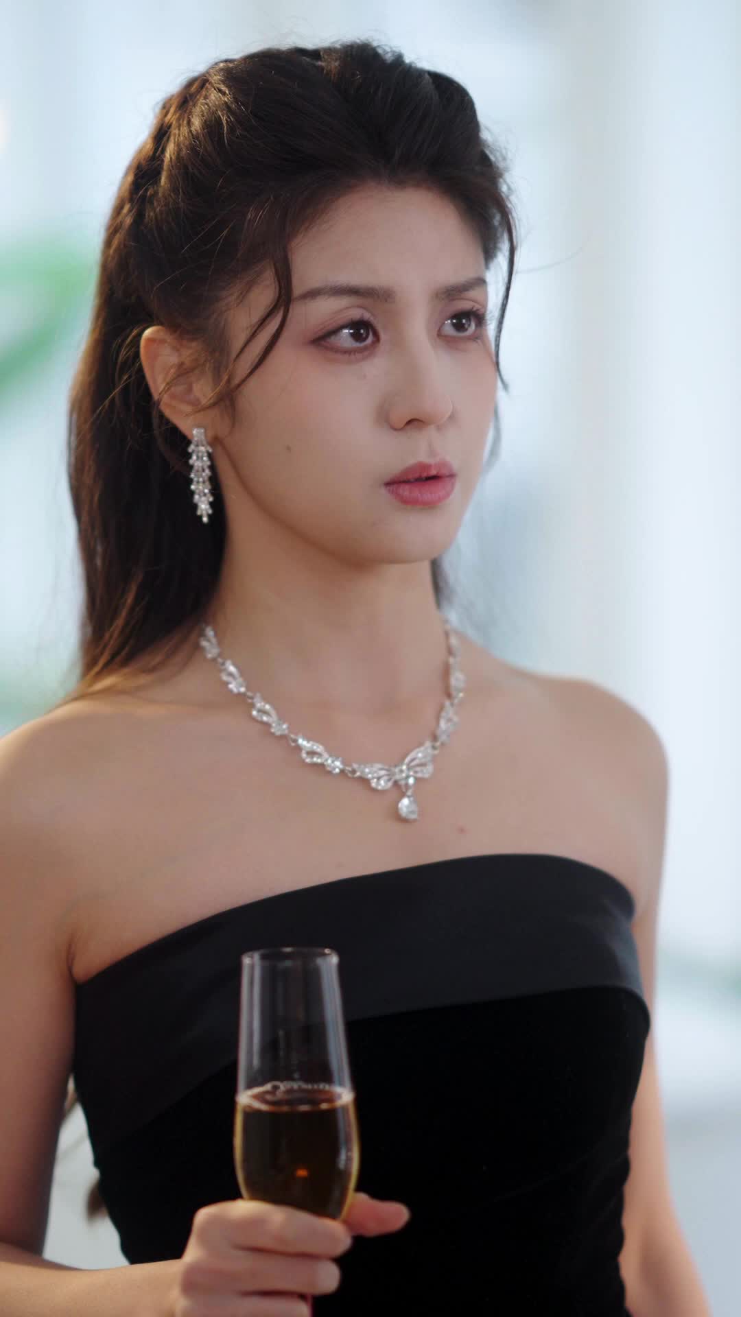 Episode 9 of Contract Lover, Pregnant Ex-Wife