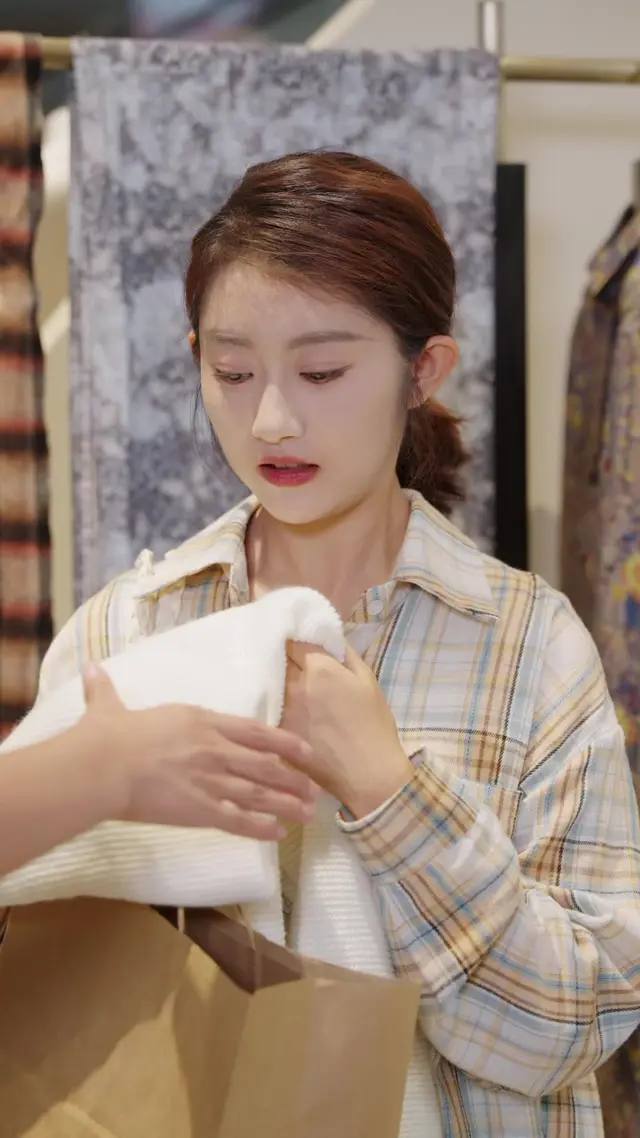 Episode 25 of Country Gal to Hotel Queen