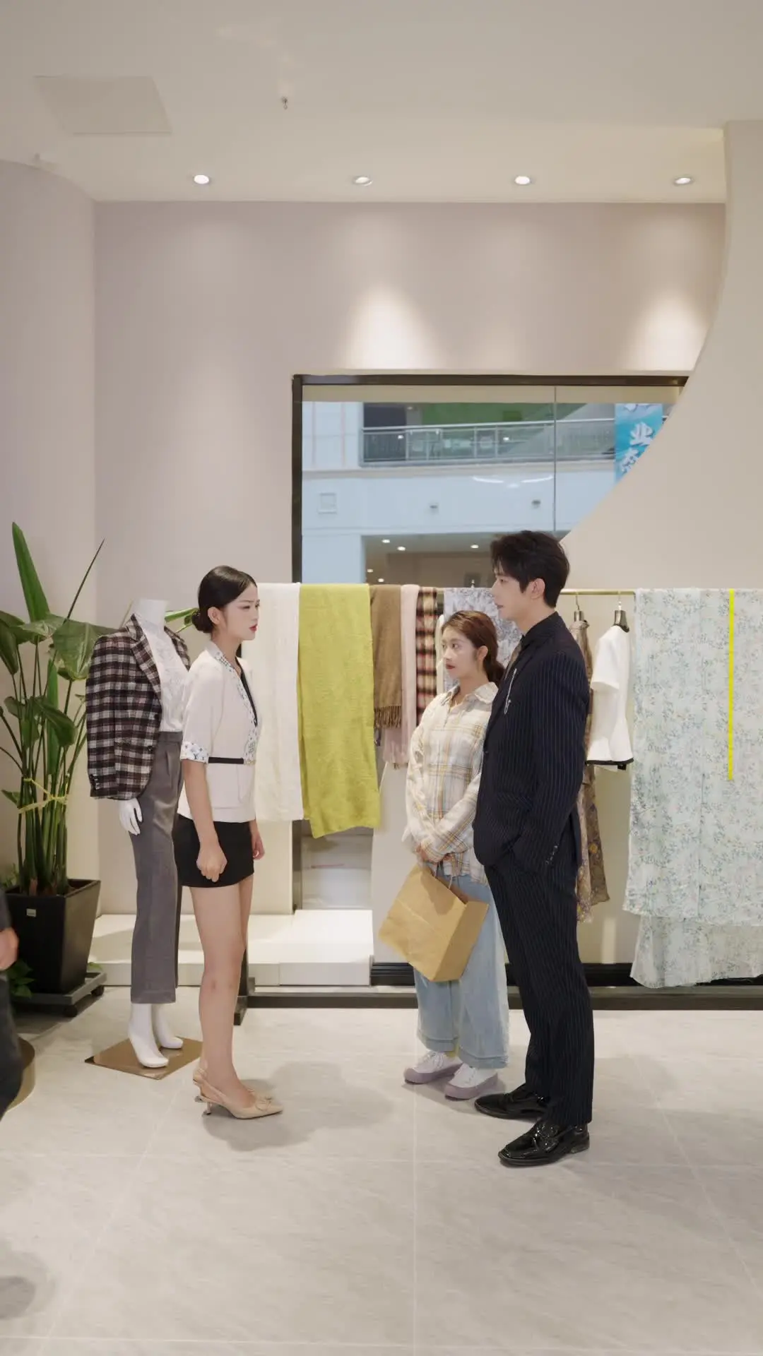Episode 27 of Country Gal to Hotel Queen