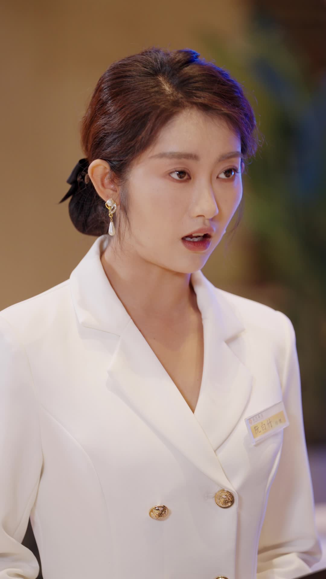 Episode 32 of Country Gal to Hotel Queen