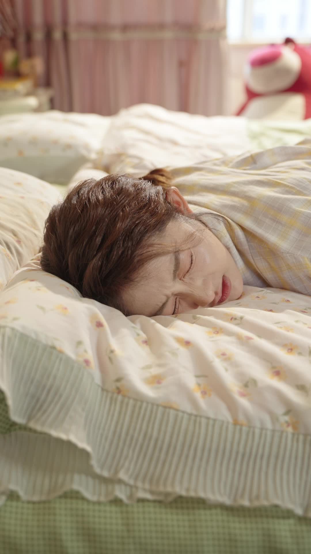 Episode 43 of Country Gal to Hotel Queen