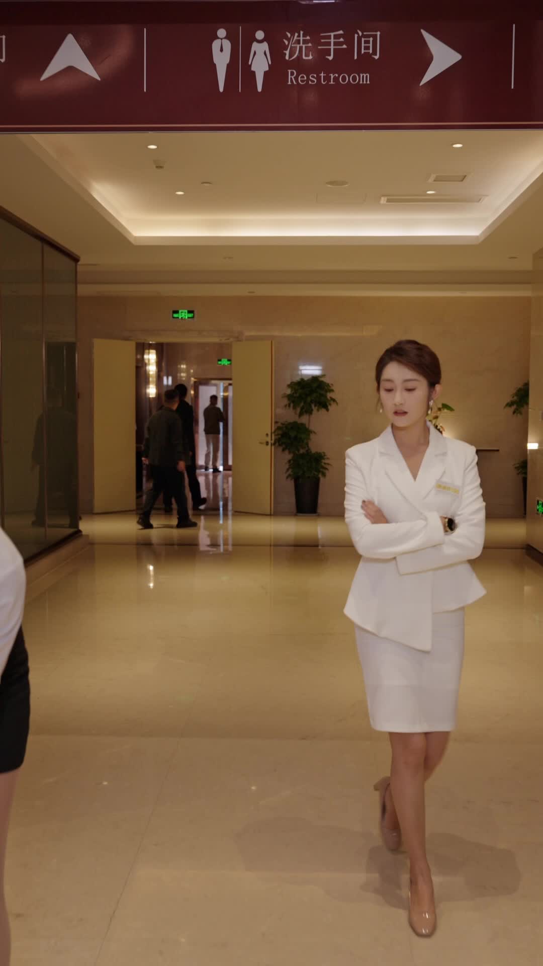 Episode 49 of Country Gal to Hotel Queen