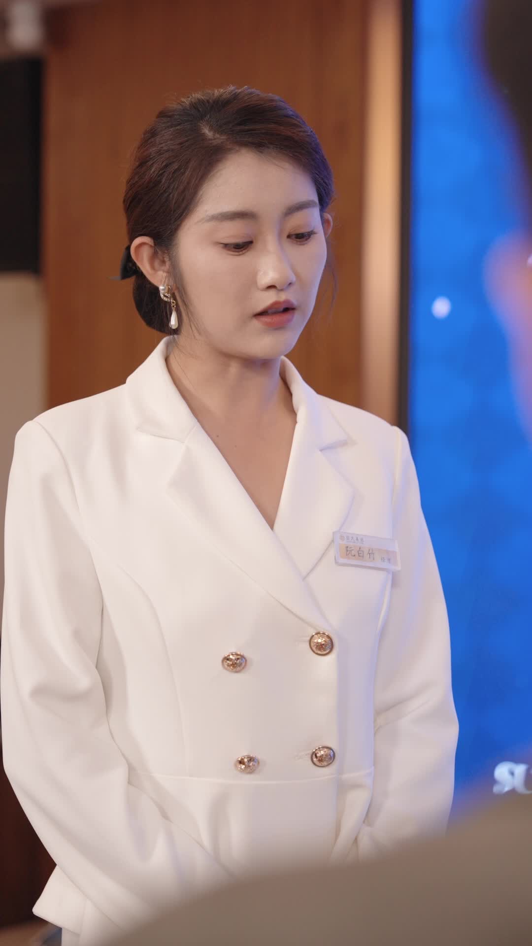 Episode 53 of Country Gal to Hotel Queen