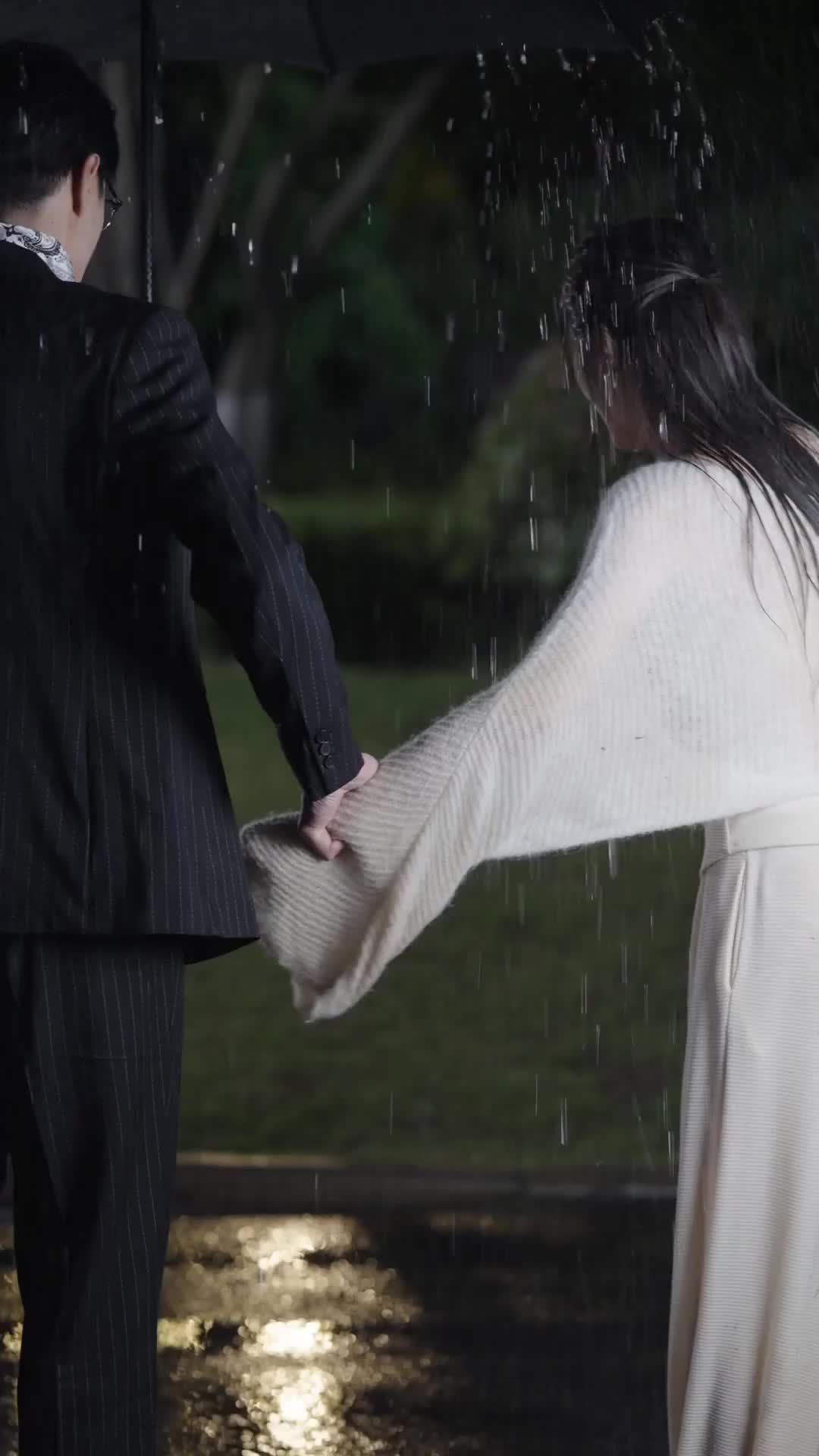 Episode 1 of Crimson Heiress