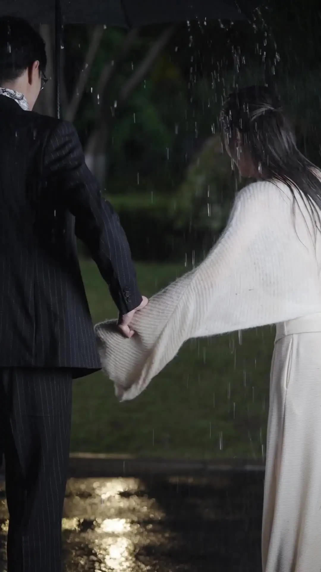Episode 1 of Crimson Heiress