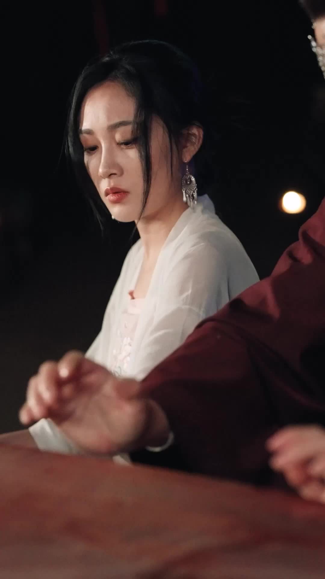 Episode 16 of Crimson Revenge: Bride Sacrifice