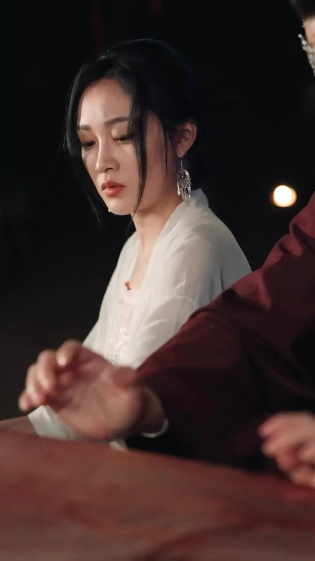 Episode 16 of Crimson Revenge: Bride Sacrifice