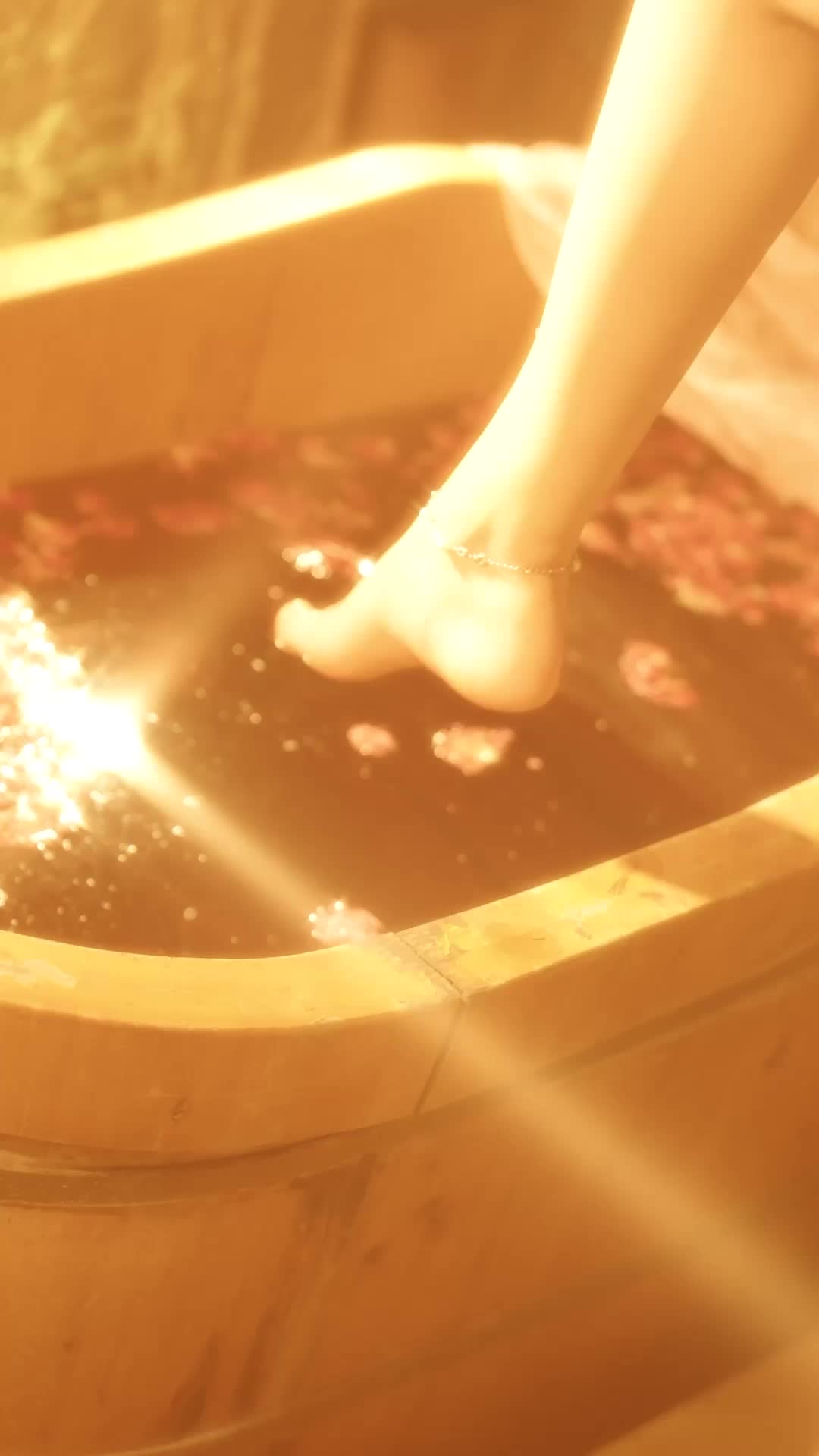 Episode 4 of Crimson Revenge: Bride Sacrifice