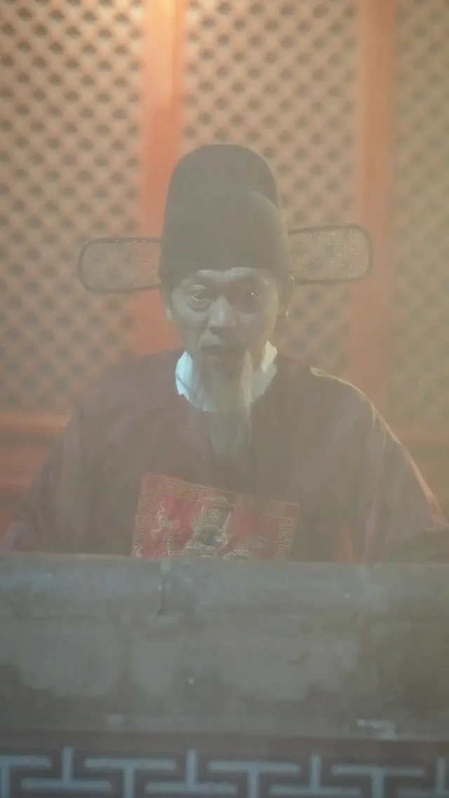 Episode 28 of Delivery to the Emperor
