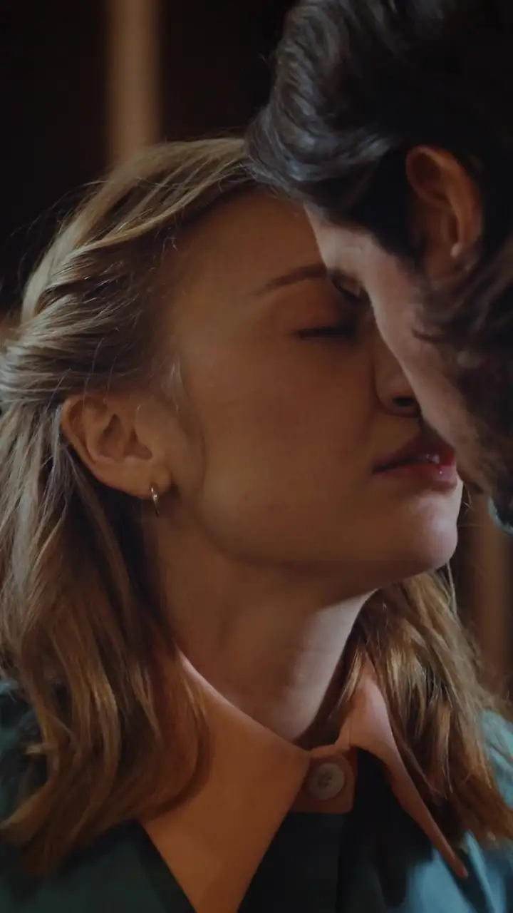 Episode 6 of Desired by Two: the Vampire and the Hunter