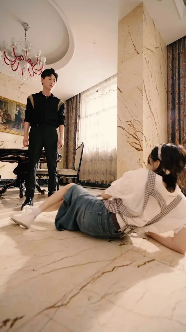 Episode 2 of Destined Twins