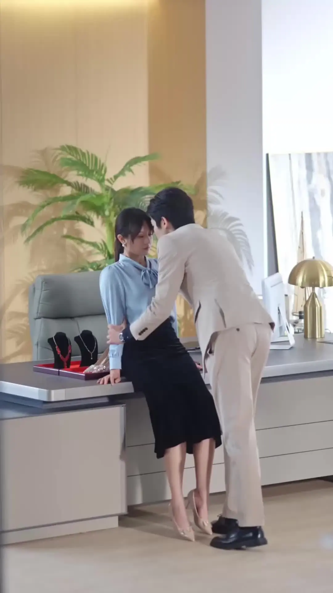 Episode 10 of Ding! CEO Hubby Online