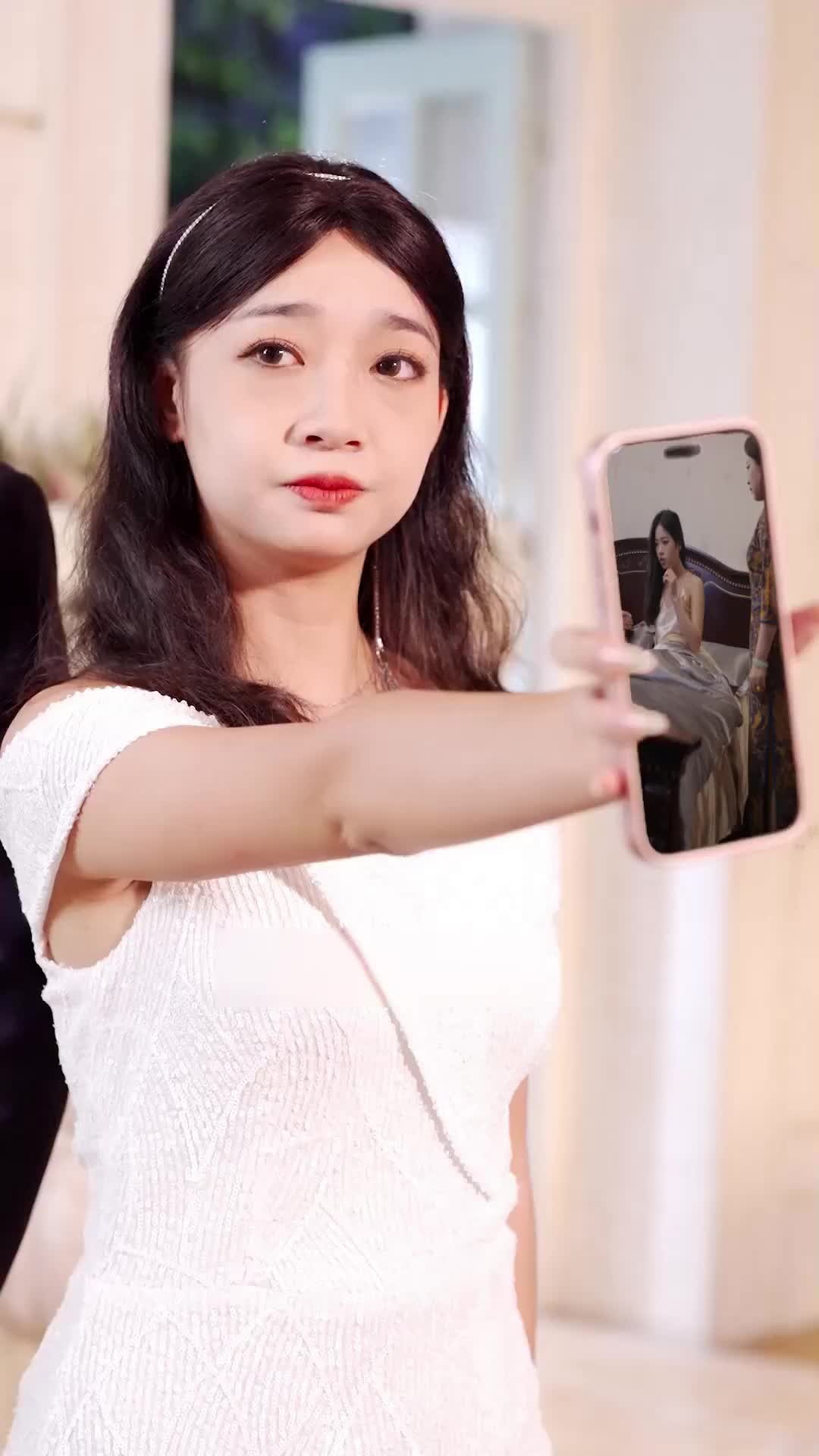 Episode 10 of Divorced and Now a Billionaire's Granddaughter