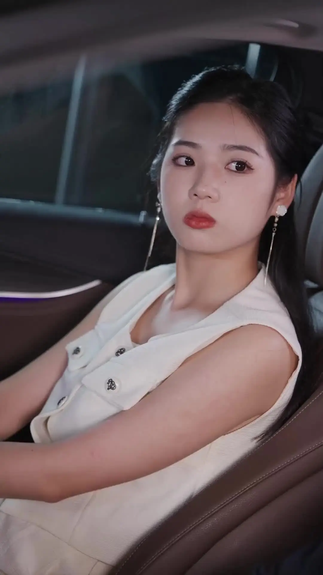 Episode 23 of Divorced and Now a Billionaire's Granddaughter