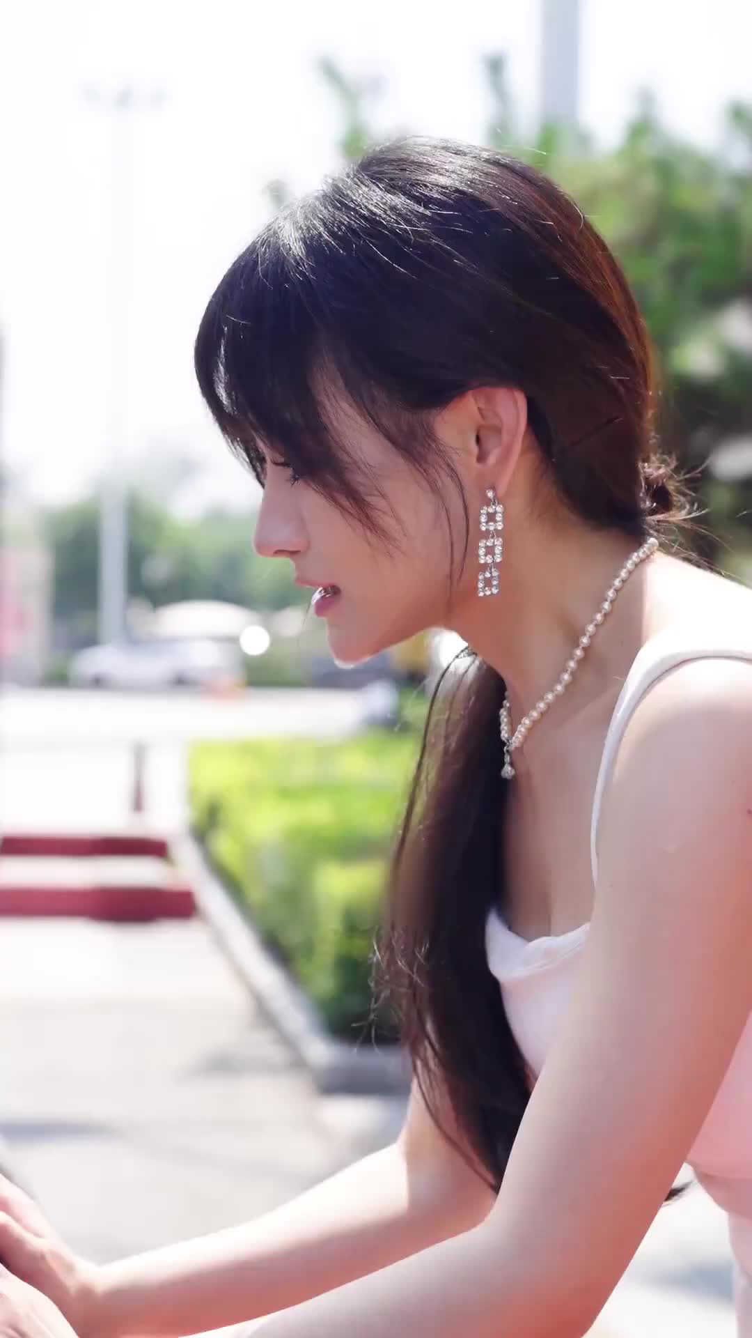 Episode 29 of Divorced and Now a Billionaire's Granddaughter