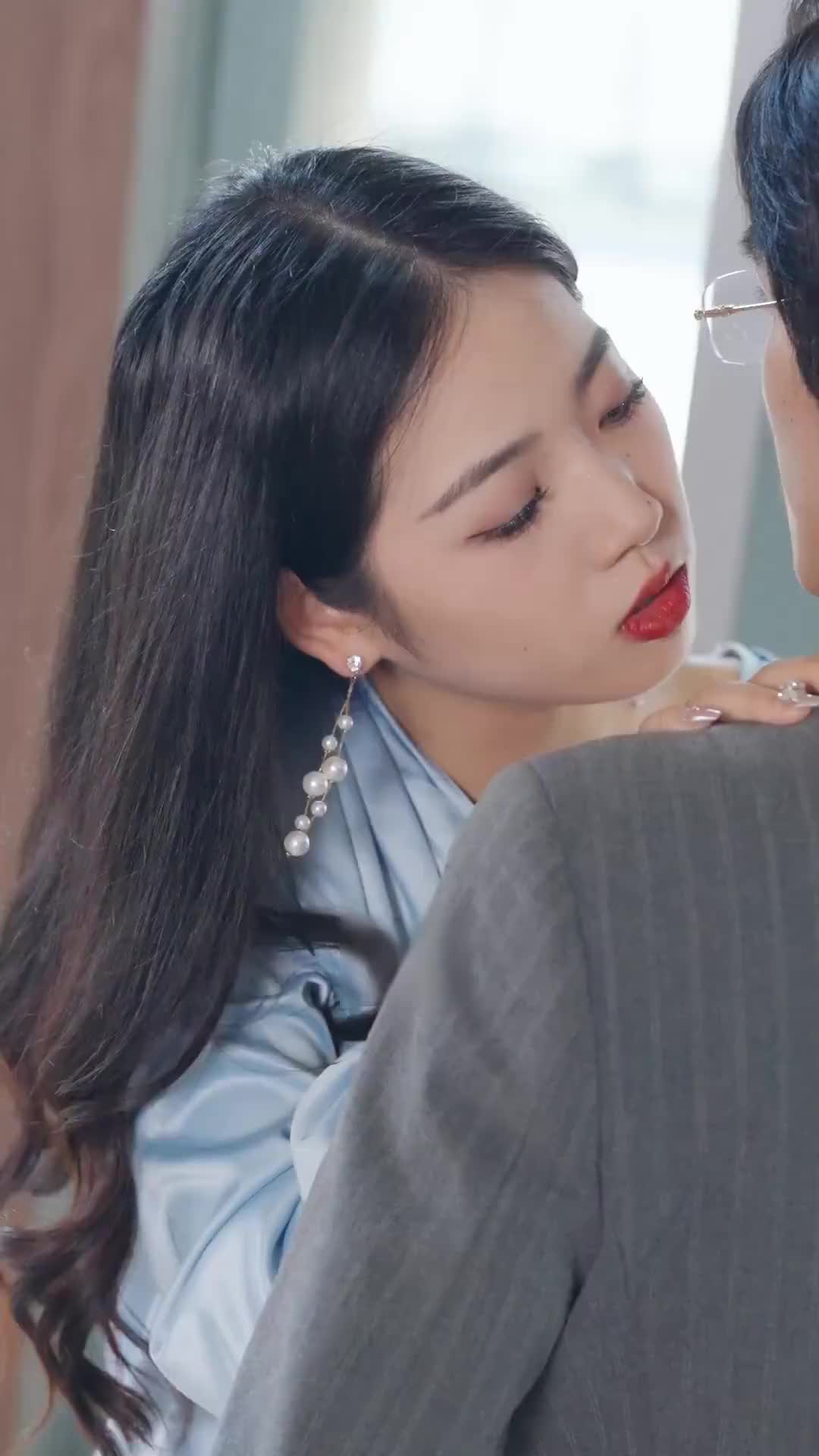 Episode 30 of Divorced and Now a Billionaire's Granddaughter