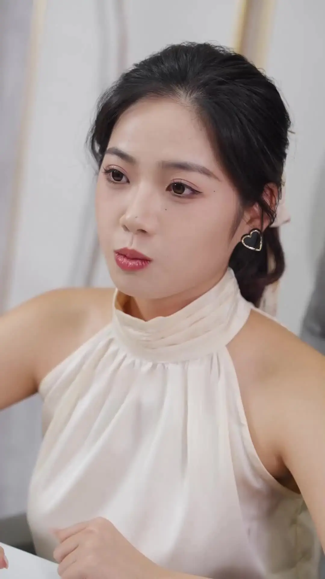 Episode 48 of Divorced and Now a Billionaire's Granddaughter
