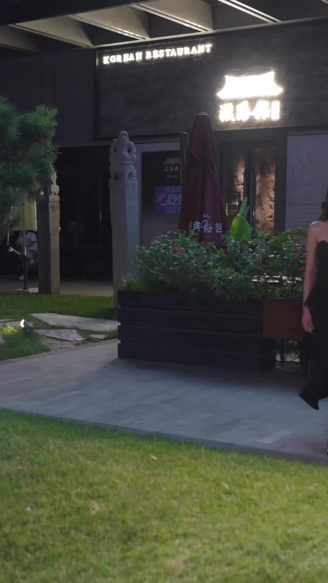 Episode 65 of Divorced and Now a Billionaire's Granddaughter