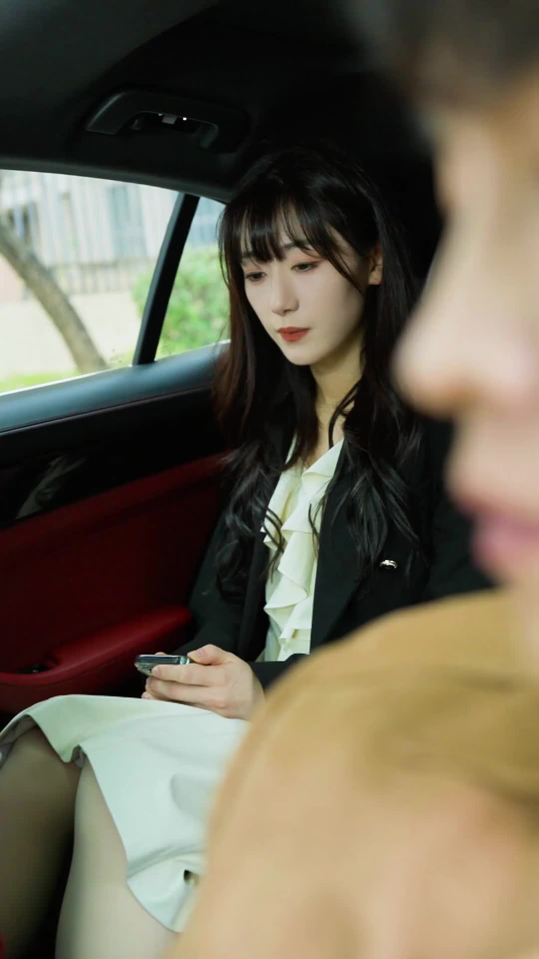 Episode 30 of Divorced: Spoiled Rotten by an Adorable Daughter and Three Billionaire Brothers