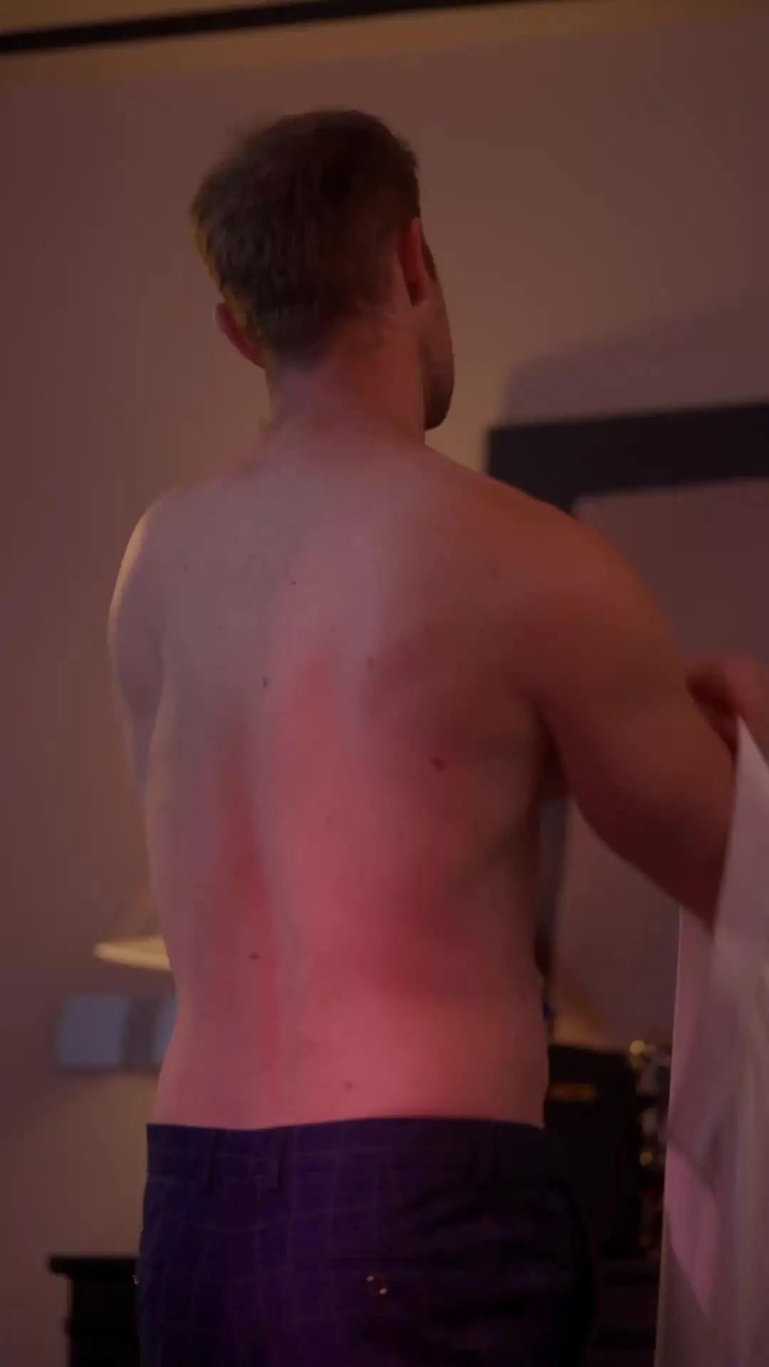 Episode 5 of Don't Let Your Son Fall, Hon