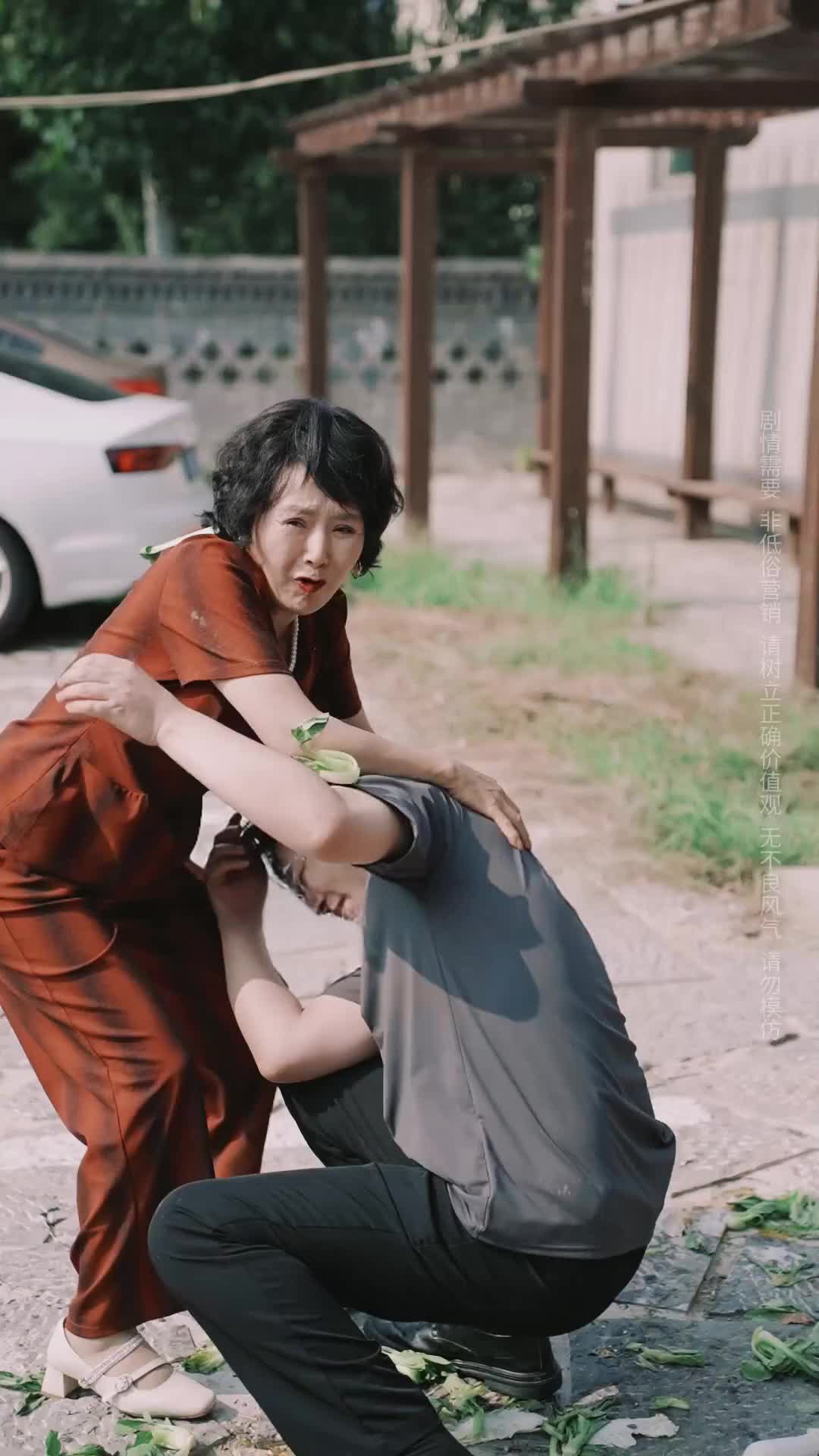 Episode 32 of Don't Mistreat a Daughter Marrying Far From Home