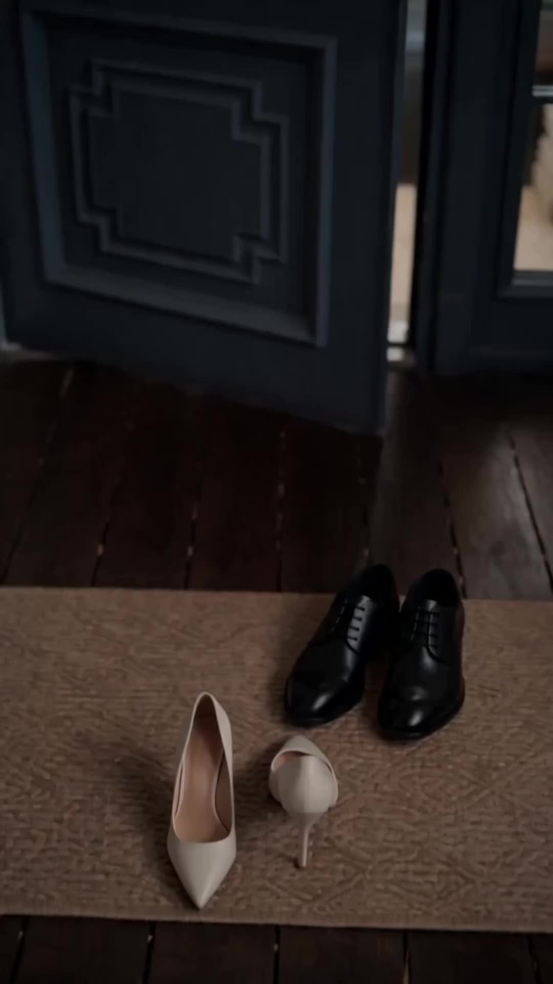 Episode 1 of Dumped the Groom, Married the Billionaire