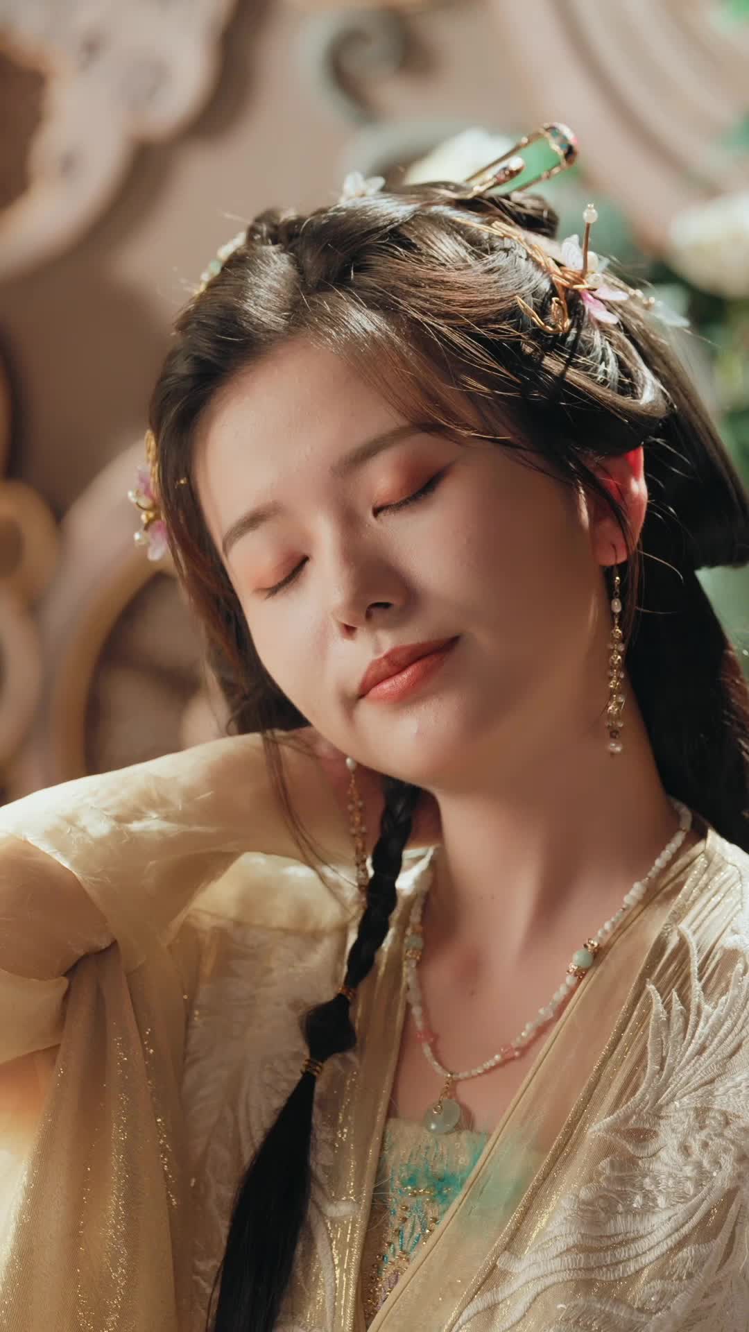 Episode 19 of Entwined by Fate, Reborn to Love