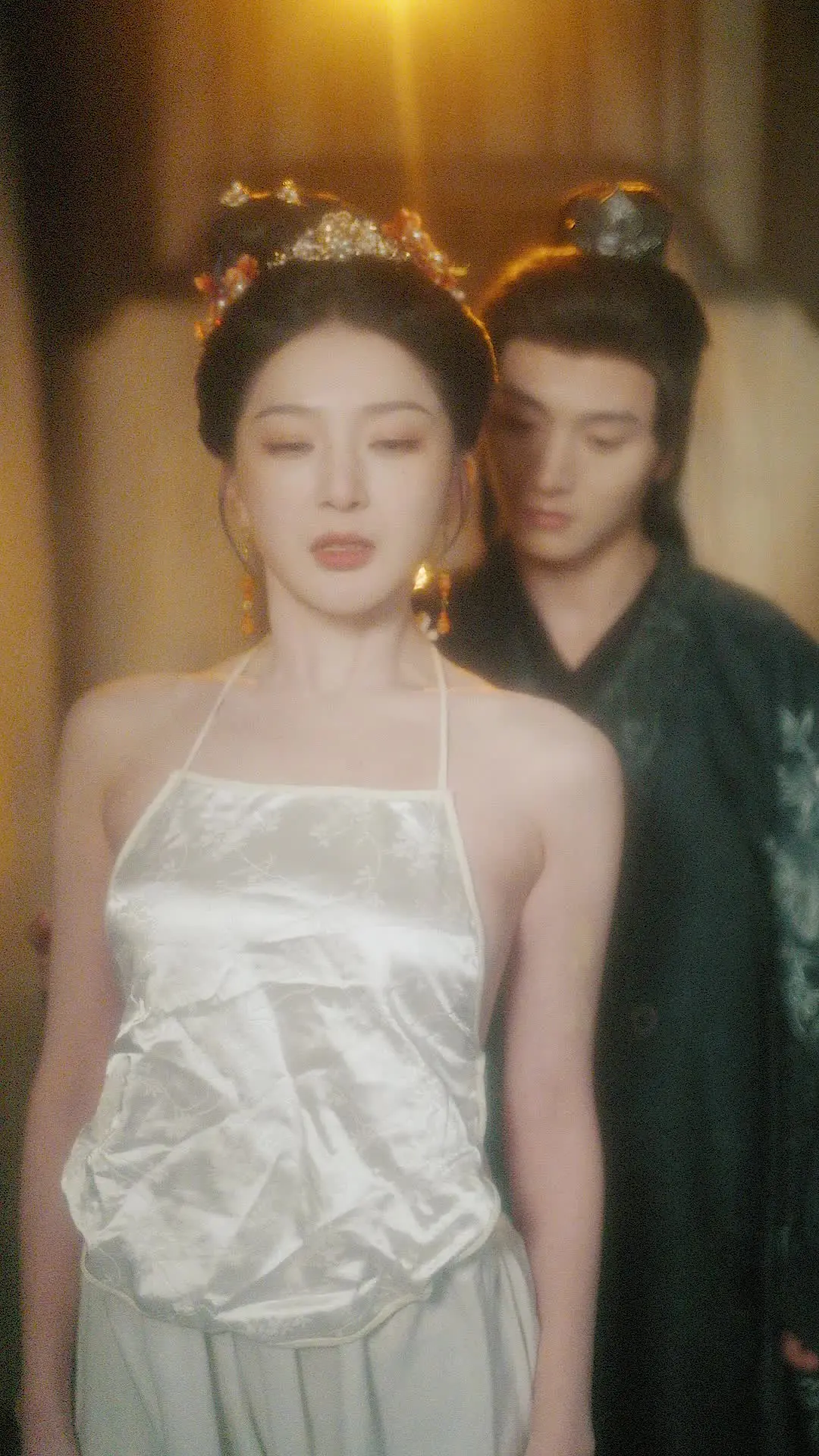 Episode 17 of Ex Left for Gold, She Married the Throne