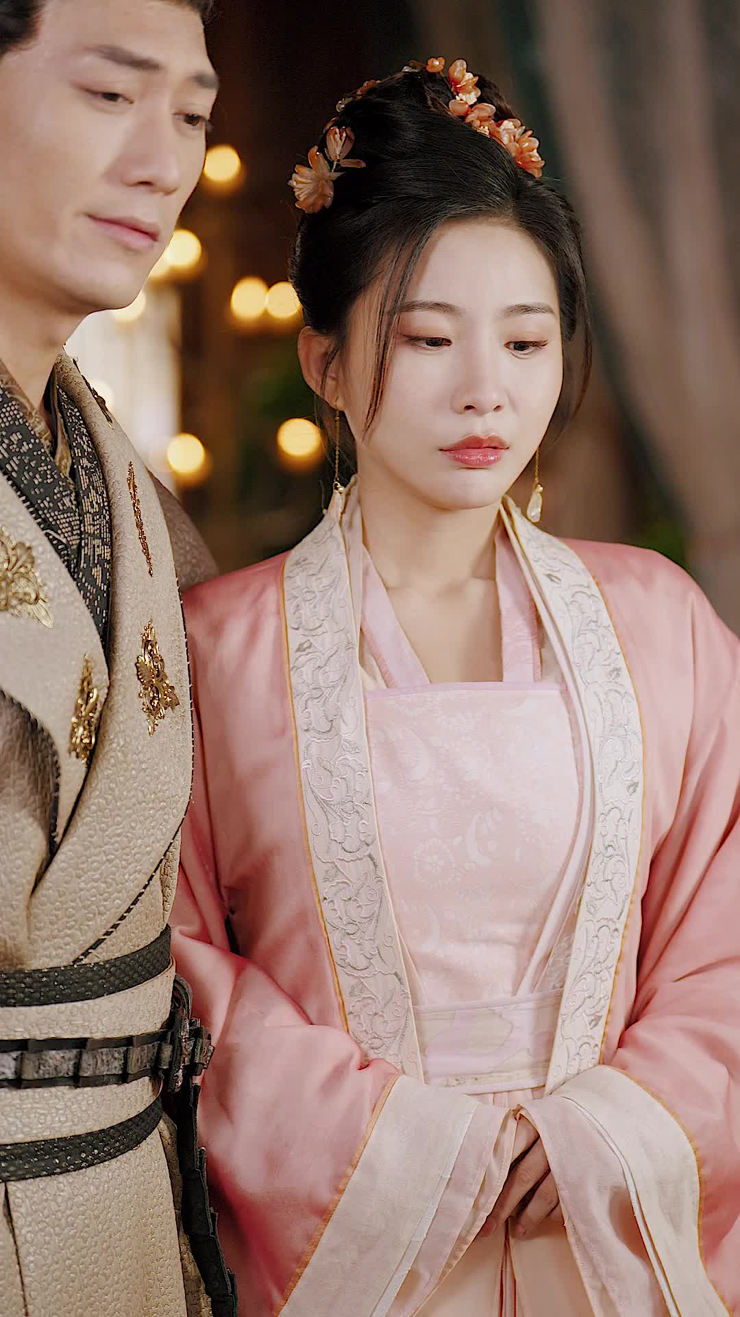 Episode 3 of Ex Left for Gold, She Married the Throne