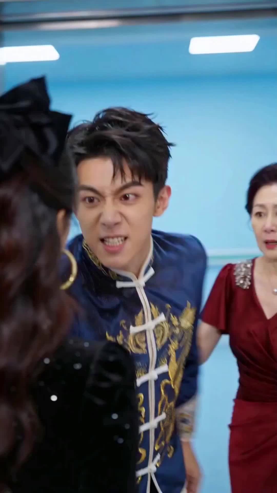 Episode 10 of Fake Heiress? I'm the True Boss