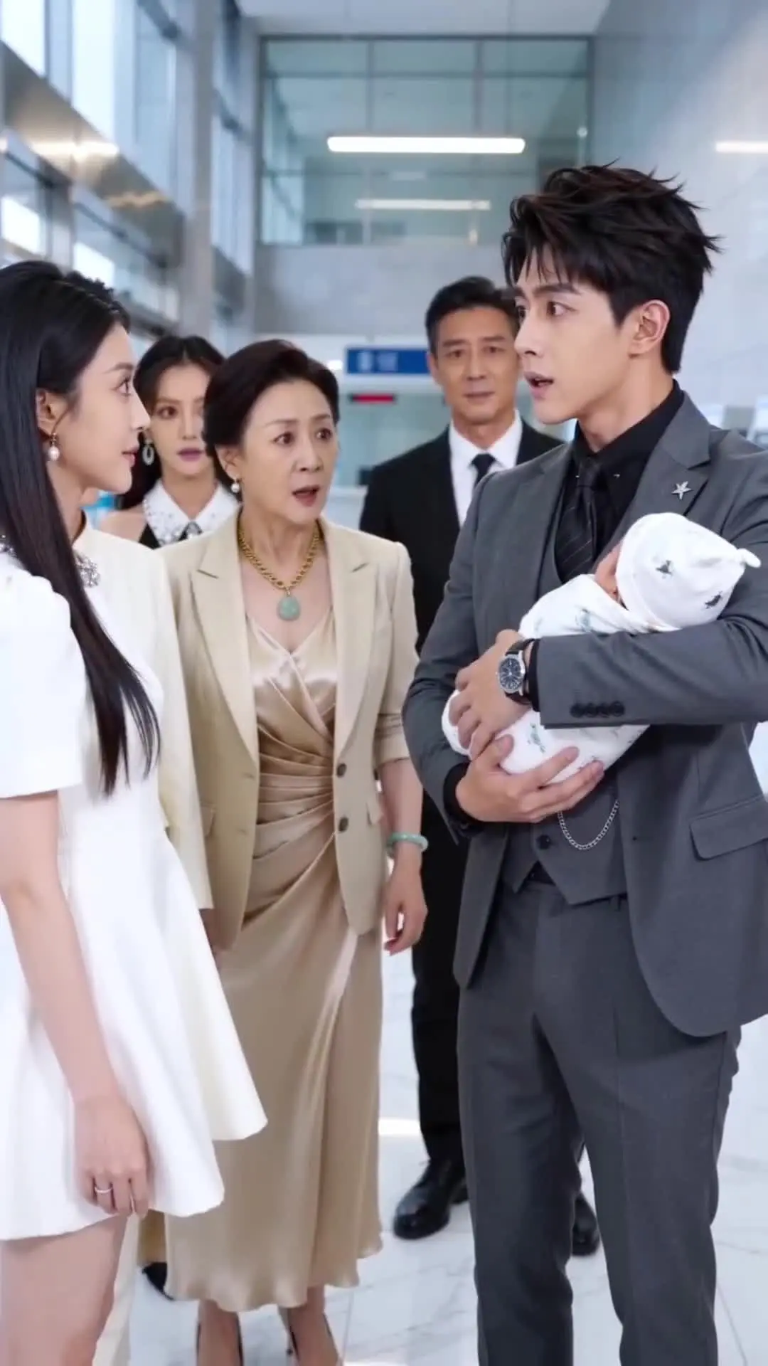 Episode 28 of Fake Heiress? I'm the True Boss