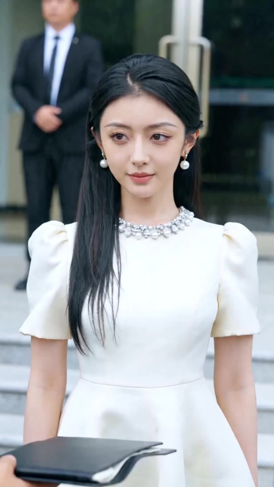 Episode 32 of Fake Heiress? I'm the True Boss