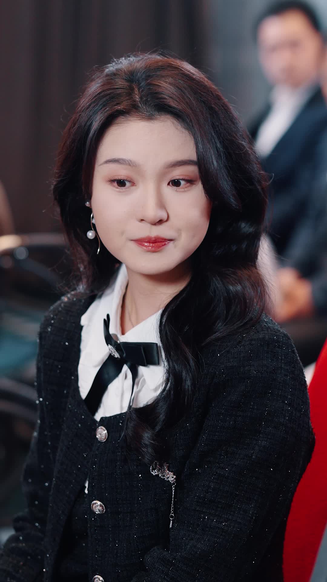 Episode 33 of Fake Heiress Stole My Family? I have Mr. CEO!