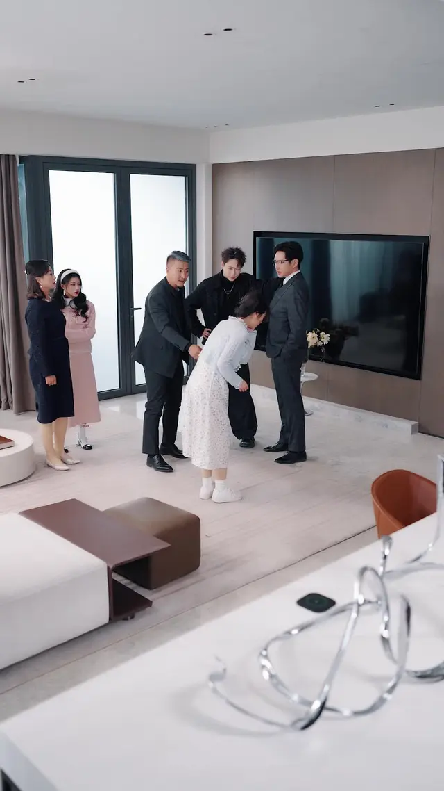 Episode 5 of Fake Heiress Stole My Family? I have Mr. CEO!