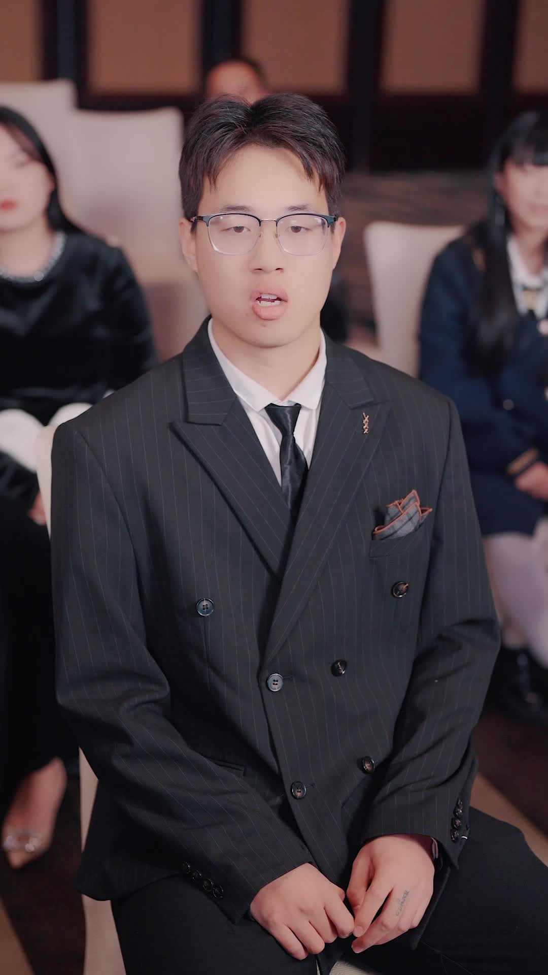 Episode 66 of Fake Heiress Stole My Family? I have Mr. CEO!
