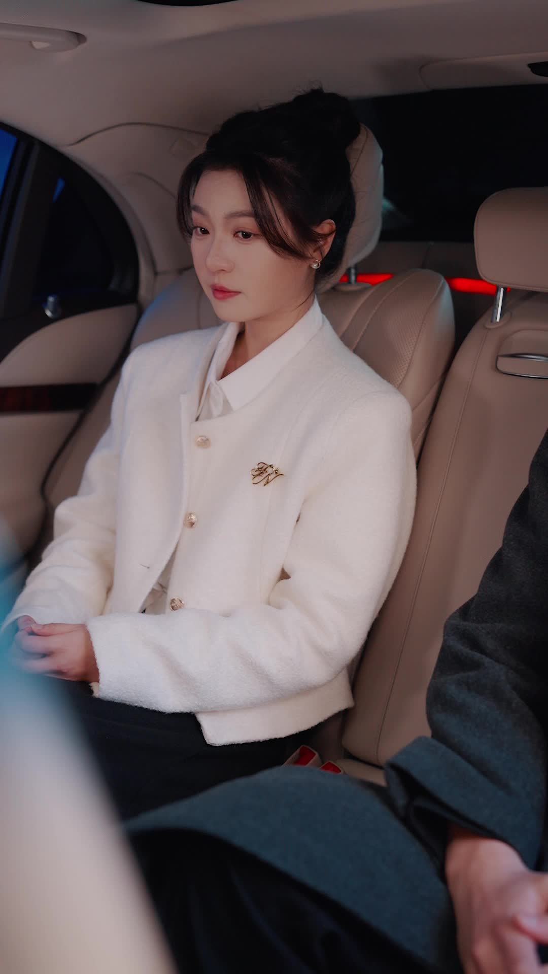 Episode 71 of Fake Heiress Stole My Family? I have Mr. CEO!