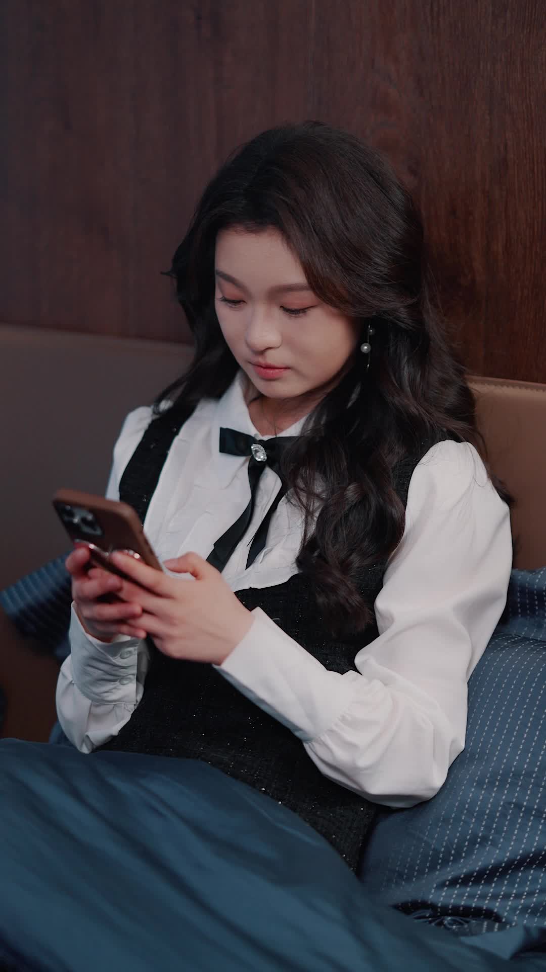 Episode 96 of Fake Heiress Stole My Family? I have Mr. CEO!