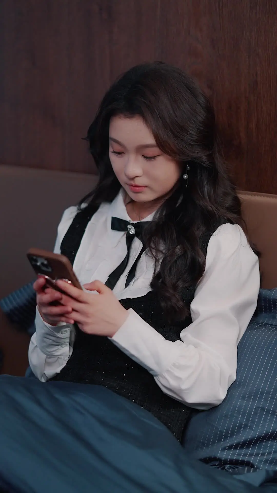 Episode 96 of Fake Heiress Stole My Family? I have Mr. CEO!