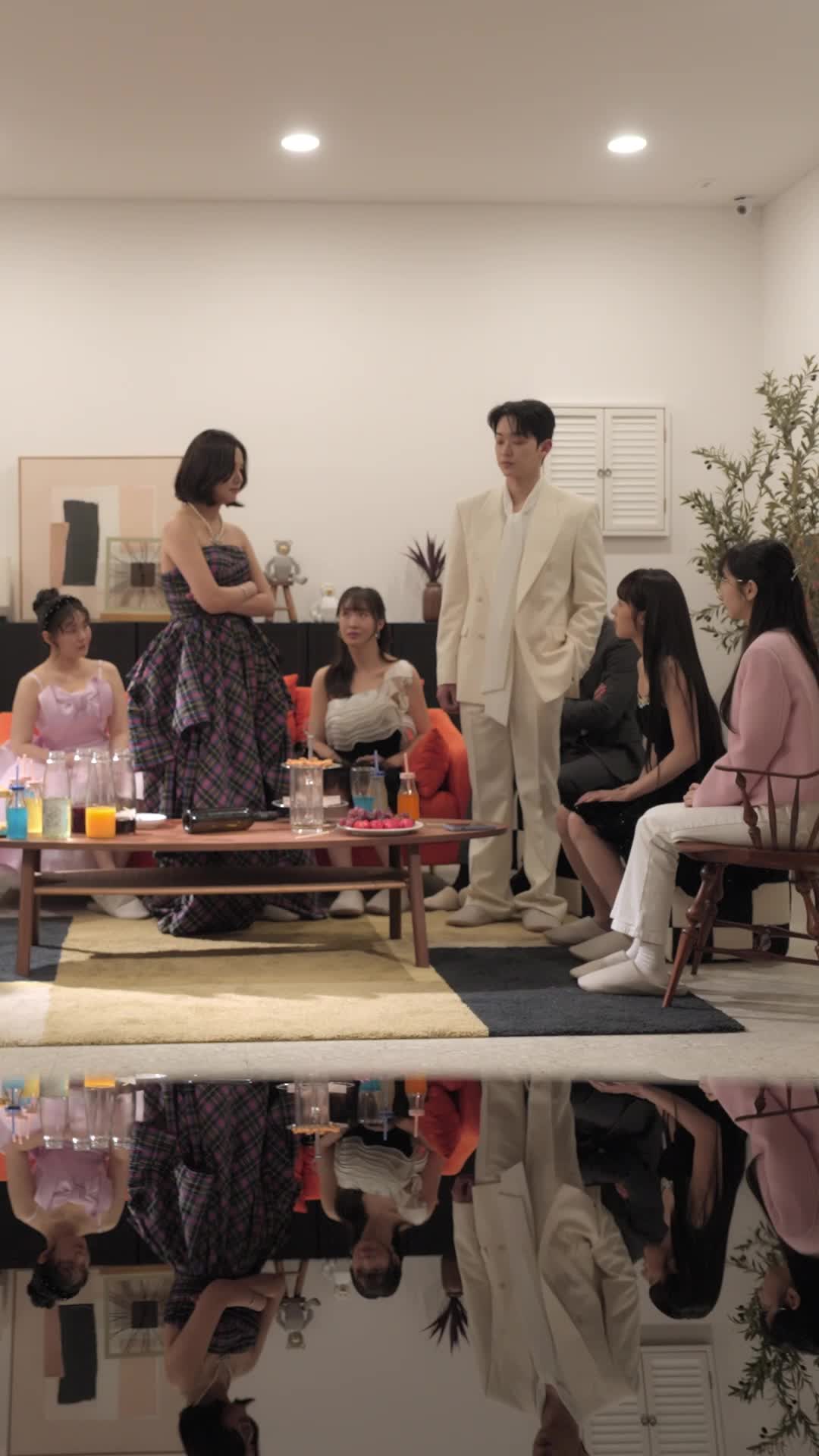 Episode 45 of Fake Queen Bee, I'm the true Heiress!