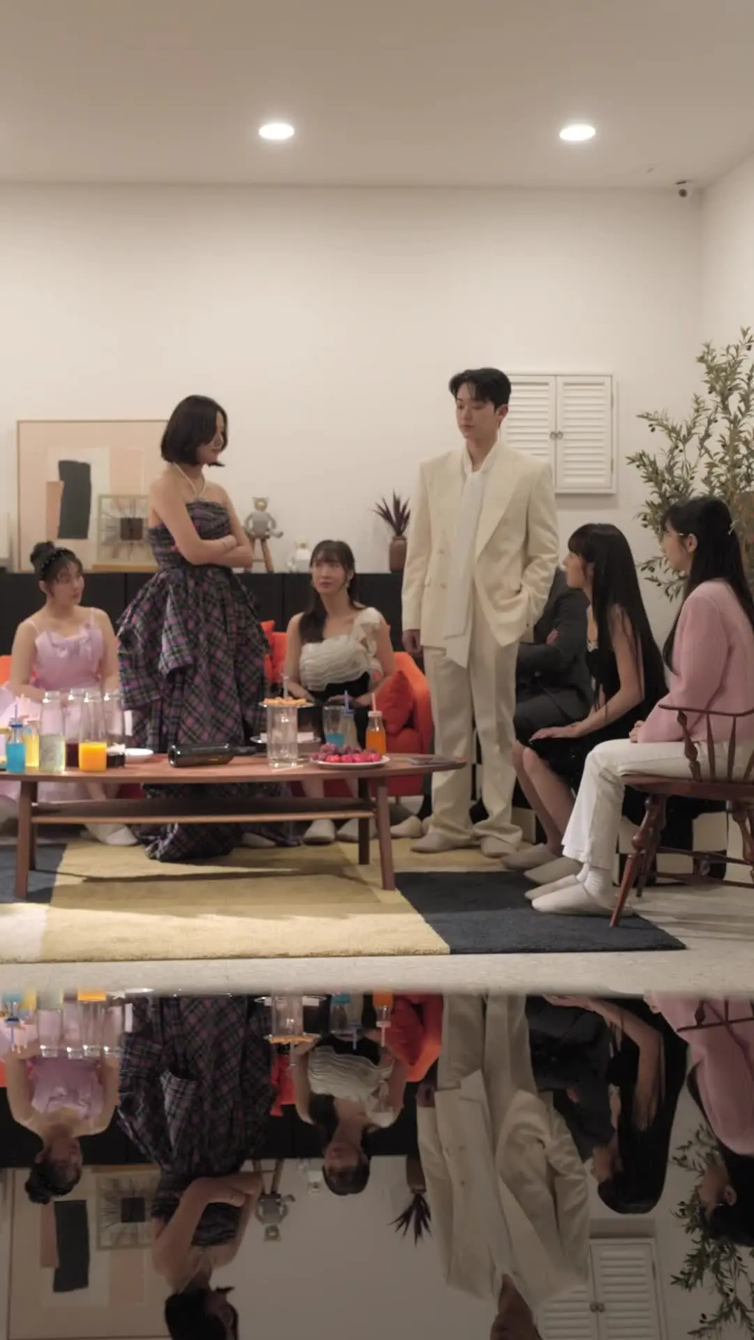 Episode 45 of Fake Queen Bee, I'm the true Heiress!