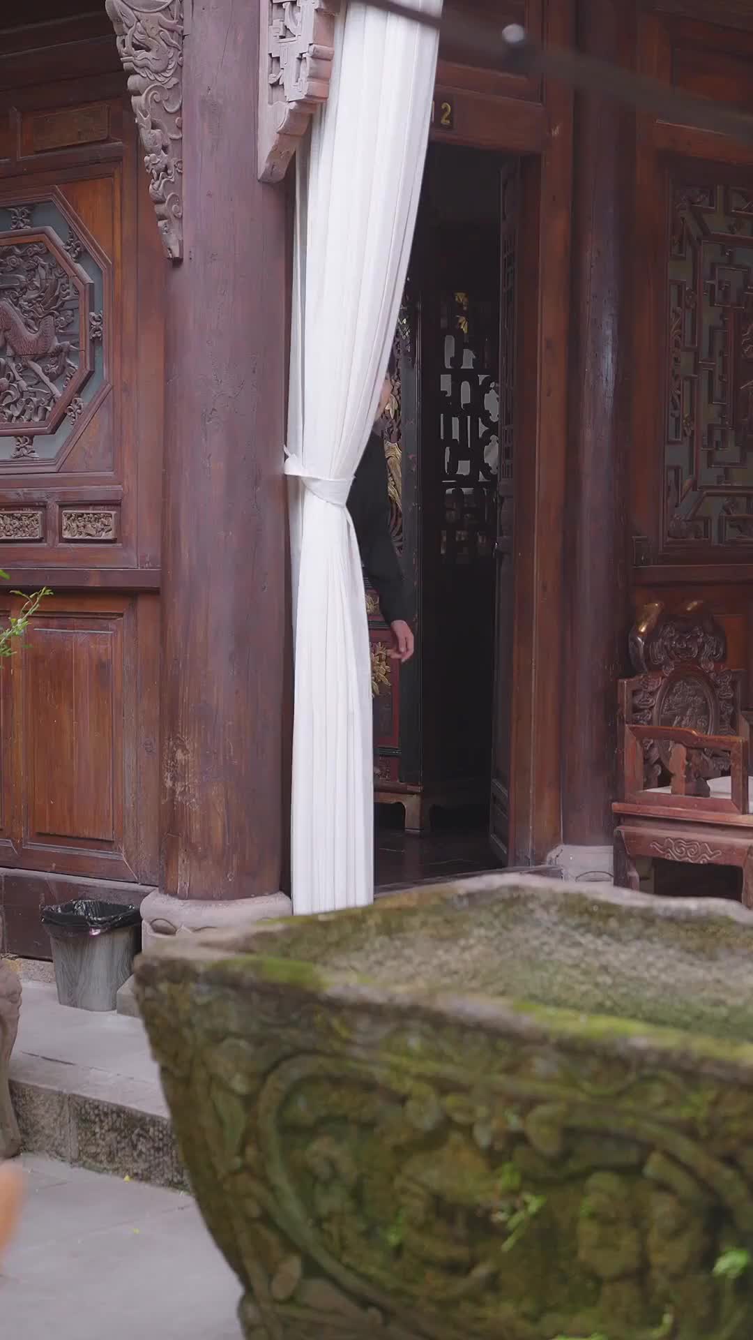 Episode 90 of Faking Death, Raising Trio